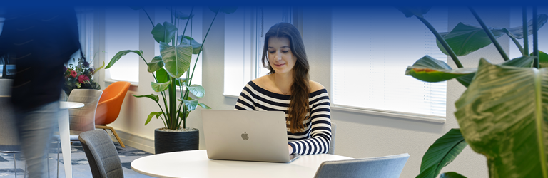Guide complet du travail en ligne pour freelances en 2025